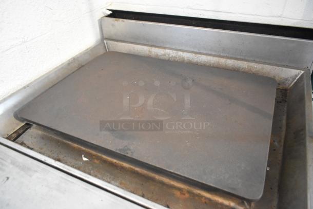 Stainless Steel Commercial Gas Powered Flat Top Griddle on Commercial Casters. - Image 4 of 8