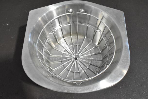 BRAND NEW SCRATCH AND DENT! Stainless Steel Coffee Brew Basket - Image 6 of 6