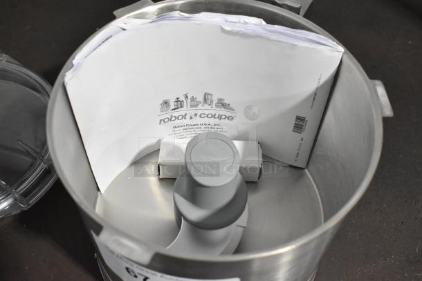 BRAND NEW SCRATCH AND DENT! Robot Coupe Food Processor Bowl w/ S Blade. - Image 4 of 7