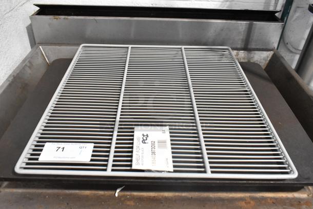 BRAND NEW SCRATCH AND DENT! 185403873D02 Beverage-Air 403-873D-02 Gray Epoxy Coated Wire Shelf for HBR/HBF49 Refrigerated Merchandisers - Image 2 of 4