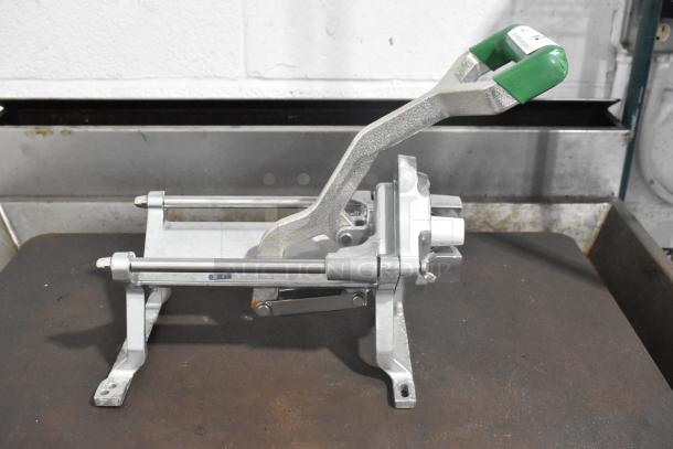 BRAND NEW SCRATCH AND DENT! Garde 181FCWDG6 FCWDG6 Heavy-Duty 6-Wedge Potato / Fry Cutter - Image 1 of 8