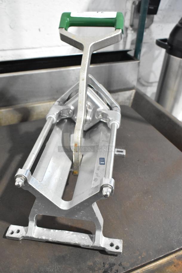 BRAND NEW SCRATCH AND DENT! Garde 181FCWDG6 FCWDG6 Heavy-Duty 6-Wedge Potato / Fry Cutter - Image 7 of 8