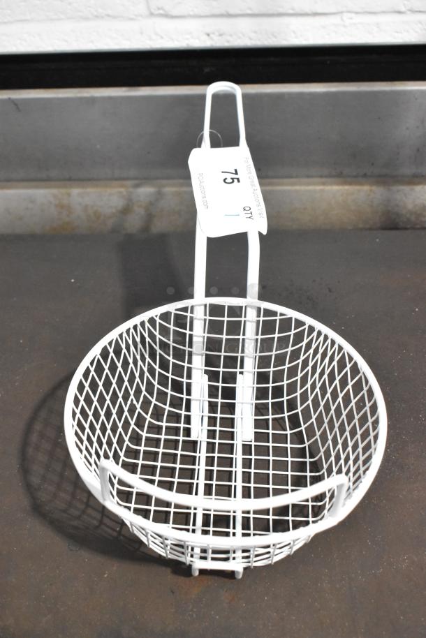 BRAND NEW SCRATCH AND DENT! Basket - Image 3 of 5