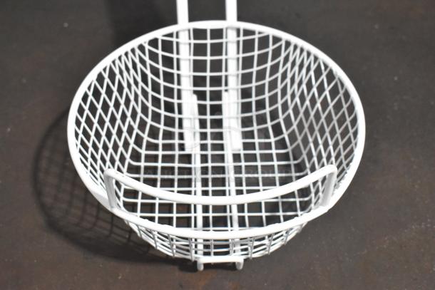 BRAND NEW SCRATCH AND DENT! Basket - Image 4 of 5