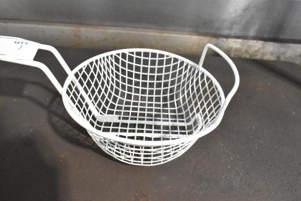 BRAND NEW SCRATCH AND DENT! Basket - Image 5 of 5