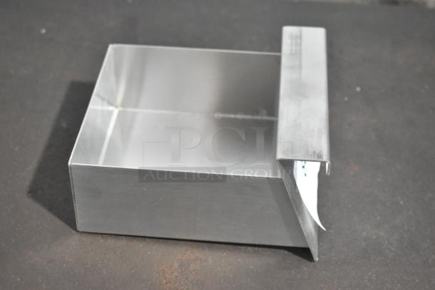 BRAND NEW SCRATCH AND DENT! Stainless Steel Flat Top Griddle Grease Tray - Image 5 of 6