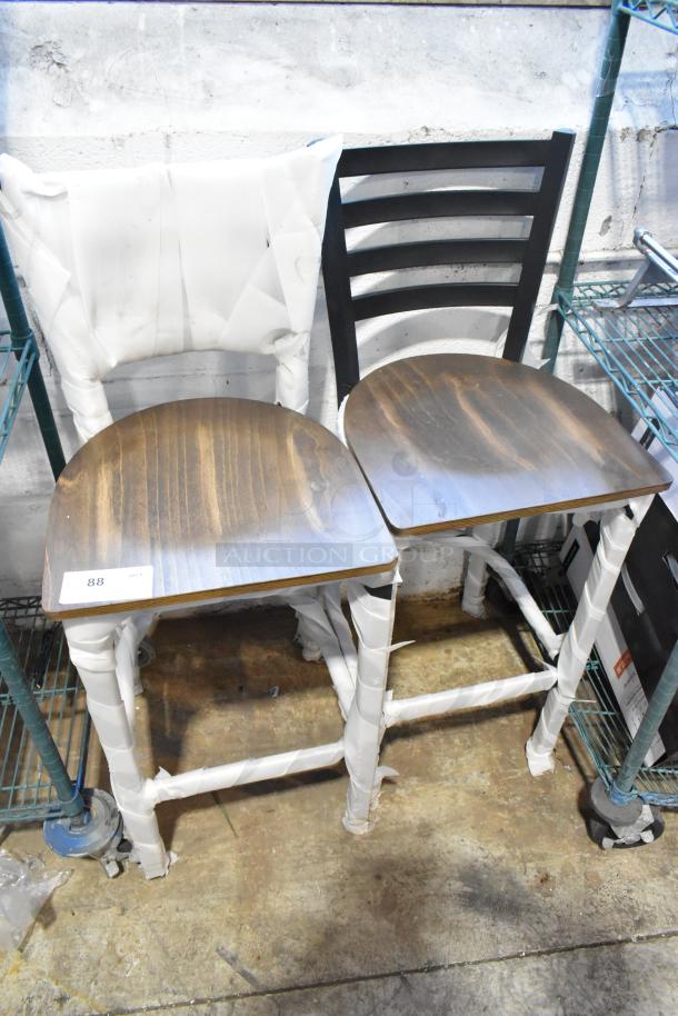 2 BRAND NEW SCRATCH AND DENT! 164BMTLADFR Black Metal Bar Height Ladder Back Chair w/ Wooden Seat. 2 Times Your Bid! - Image 2 of 5