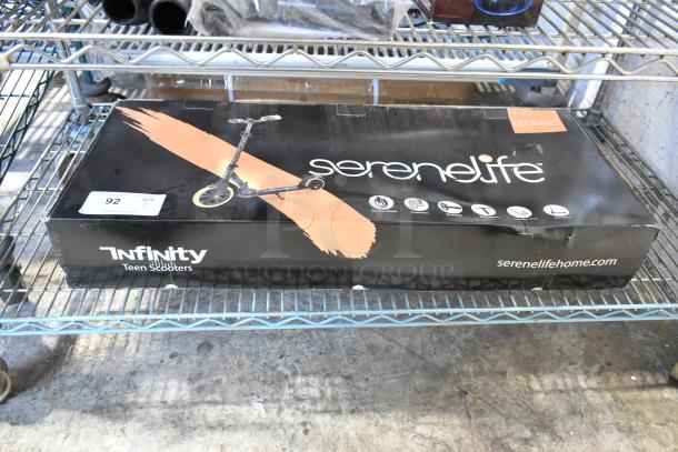 BRAND NEW SCRATCH AND DENT! SereneLife SLTS85 Foldable Kick Scooter - Image 1 of 6