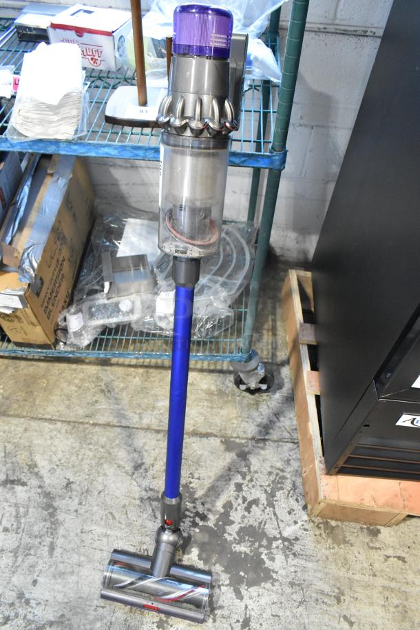 Dyson B8T-US-MJK3213A Vacuum Cleaner. - Image 1 of 9