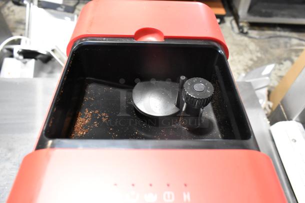 Smeg BCC01RDMUS Countertop Fully Automatic Coffee Machine. 120 Volts, 1 Phase. - Image 6 of 10