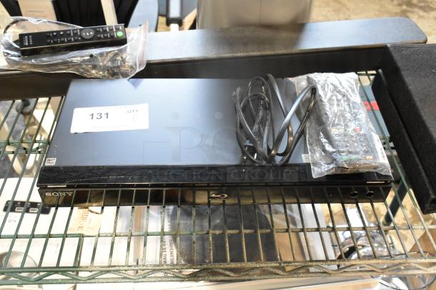 Sony BDP-S560 Blu-ray Disc/DVD Player - Image 2 of 8