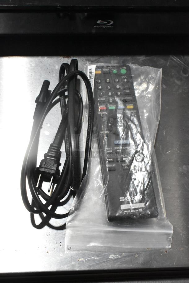 Sony BDP-S560 Blu-ray Disc/DVD Player - Image 3 of 8