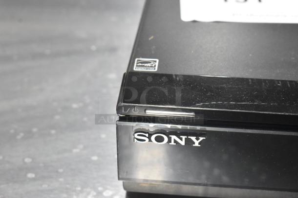 Sony BDP-S560 Blu-ray Disc/DVD Player - Image 5 of 8