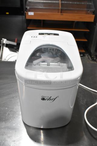 Deco Chef DCIMWHT Countertop Ice Maker. 115 Volts, 1 Phase. - Item #1193109