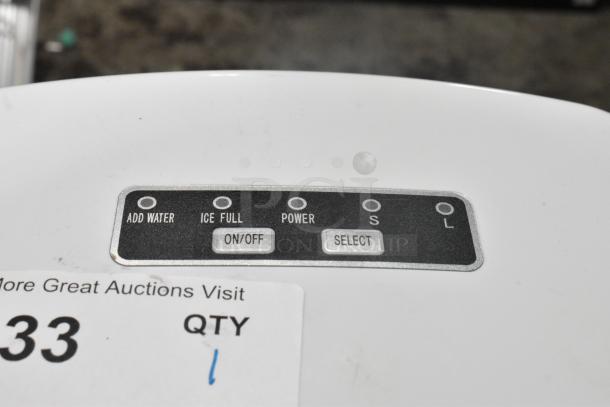 Deco Chef DCIMWHT Countertop Ice Maker. 115 Volts, 1 Phase. - Image 4 of 8