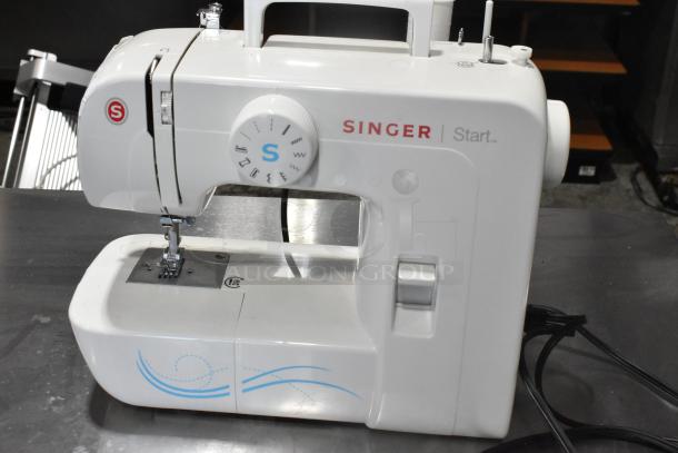 Singer 1304 Countertop Sewing Machine w/ Foot Pedal. - Image 4 of 10