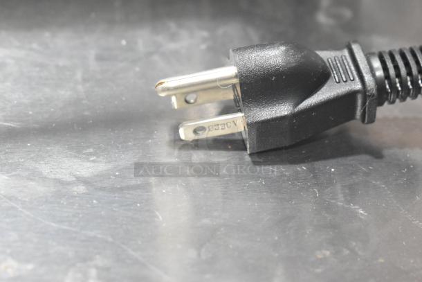 Black & Decker TO1745SSG Countertop Toaster Oven. 120 Volts, 1 Phase. - Image 6 of 7