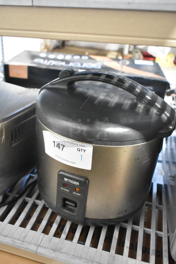 Tiger JNP-S18U Countertop Rice Cooker. 120 Volts, 1 Phase. - Image 2 of 9