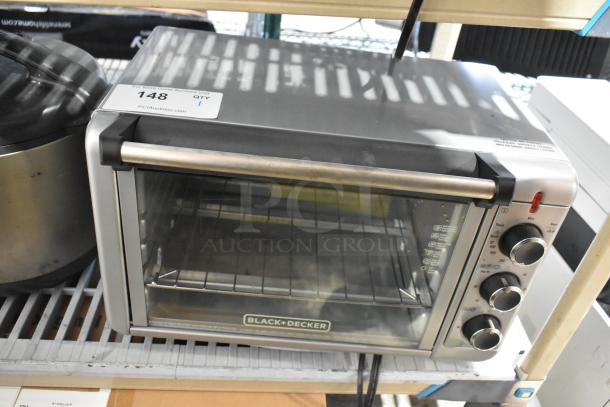 Black & Decker TO3000G Countertop Toaster Oven. 120 Volts, 1 Phase. - Image 2 of 7