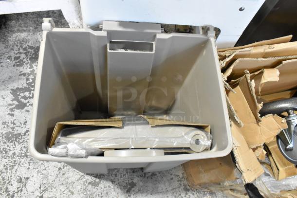 BRAND NEW SCRATCH AND DENT! Trash Can - Image 3 of 5