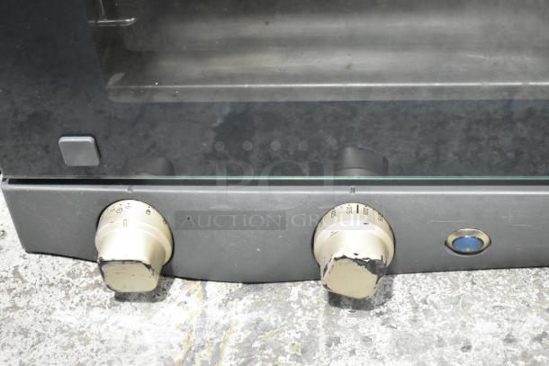 2016 Cadco Unox Lisa XAF013 Stainless Steel Commercial Countertop Electric Powered Convection Oven. 120 Volts, 1 Phase. - Image 3 of 5