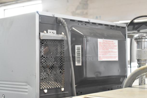 Panasonic Metal Countertop Microwave Oven w/ Plate. - Image 8 of 9