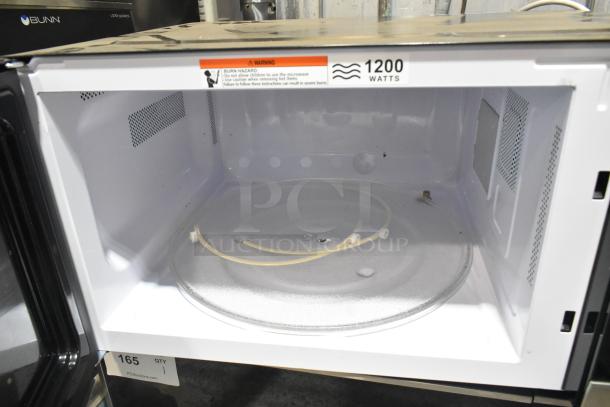 Toshiba  Metal Countertop Microwave Oven w/ Plate. 120 Volts, 1 Phase. - Image 6 of 8