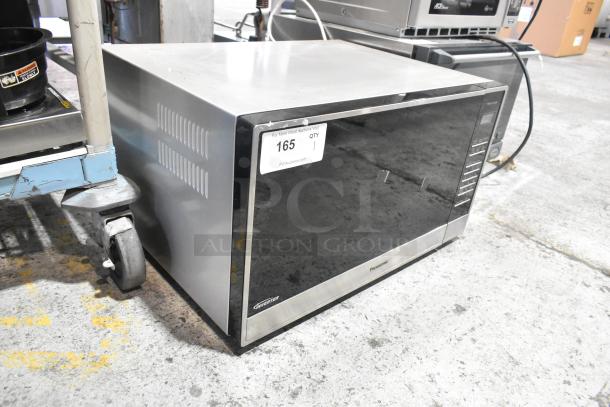 Panasonic Metal Countertop Microwave Oven. Door Does Not Open. 120 Volts, 1 Phase. - Image 2 of 5