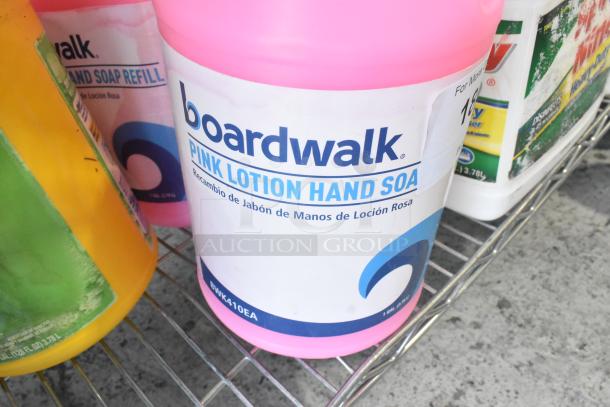 ALL ONE MONEY! Tier Lot of Various Items Including Spray Nine Heavy Duty Degreaser, Boardwalk Hand Soap, Zep Mold Stain Remover, Clorox Disinfectant Cleaner. - Image 3 of 6