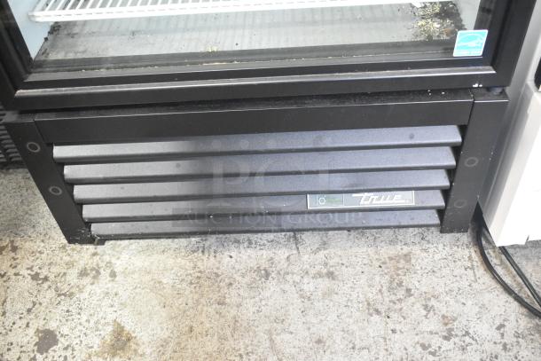 2022 True GDM-26-HC Metal Commercial Single Door Reach In Cooler Merchandiser w/ Poly Coated Racks. 115 Volts, 1 Phase. - Image 4 of 8