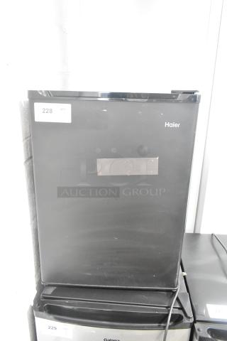 Haier HC27SF10RB Mini Cooler. 115 Volts, 1 Phase. - Item #1193330