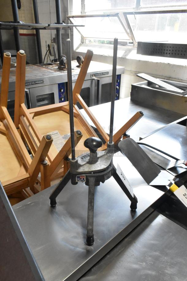 Nemco 55550-8 Metal Countertop Wedger. - Image 2 of 6