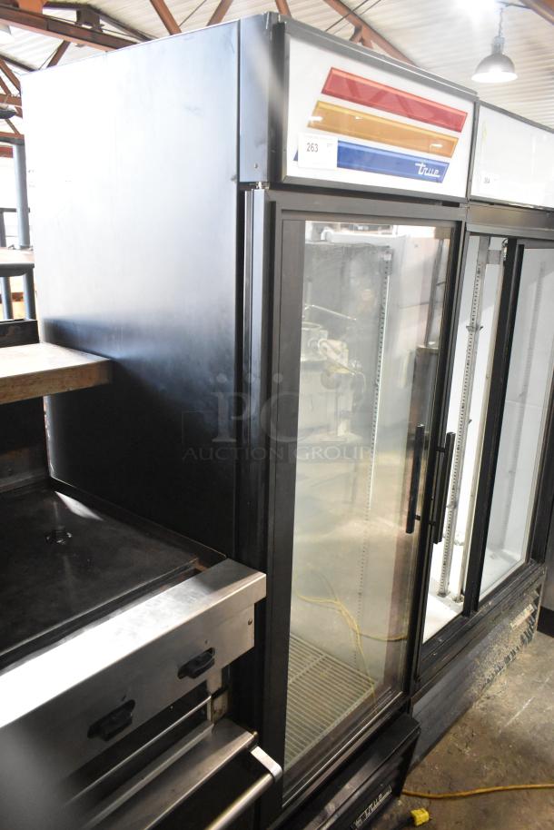 True GDM-23 Metal Commercial Single Door Reach In Cooler Merchandiser w/ Poly Coated Racks. 115 Volts, 1 Phase. - Image 2 of 7