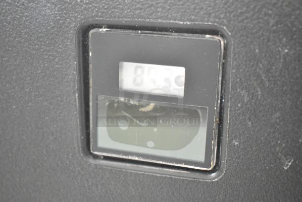 Cambro CAM6000 Gray Poly Heated Holding Catering Case on Commercial Casters. 120 Volts, 1 Phase. - Image 4 of 9