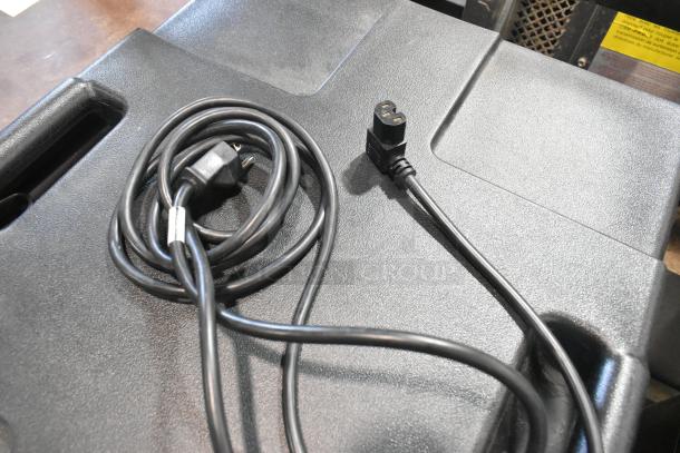 Cambro CAM6000 Gray Poly Heated Holding Catering Case on Commercial Casters. 120 Volts, 1 Phase. - Image 9 of 9