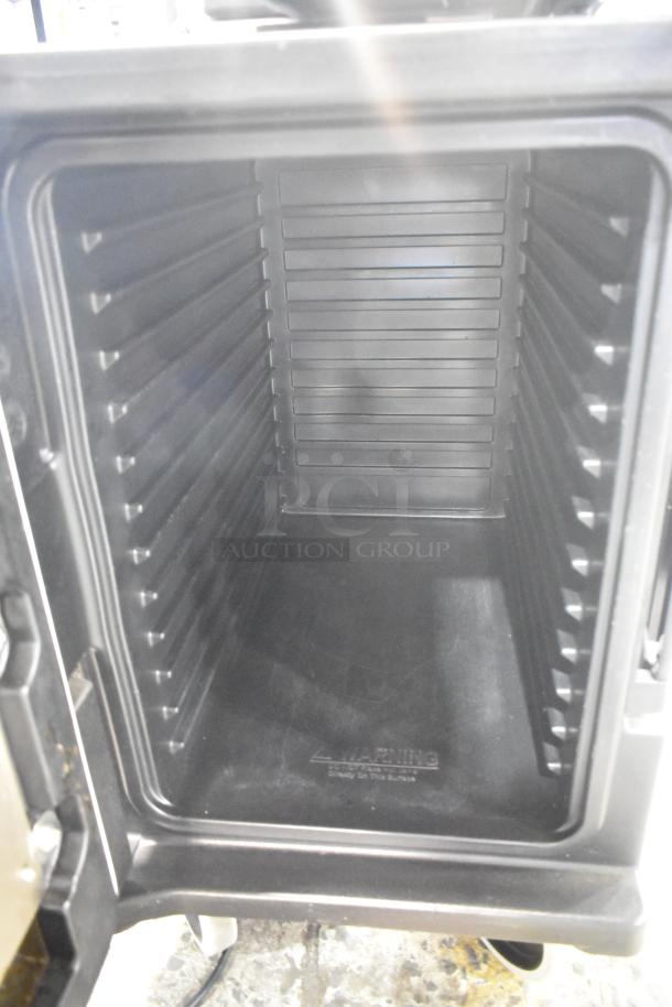 Cambro CAM6000 Gray Poly Heated Holding Catering Case on Commercial Casters. 120 Volts, 1 Phase. - Image 5 of 8