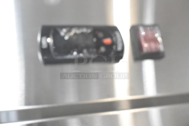 BRAND NEW SCRATCH AND DENT! 2025 Avantco 178SS3FHC Stainless Steel Commercial 3 Door Reach In Cooler on Commercial Casters. 115 Volts, 1 Phase. - Image 5 of 10