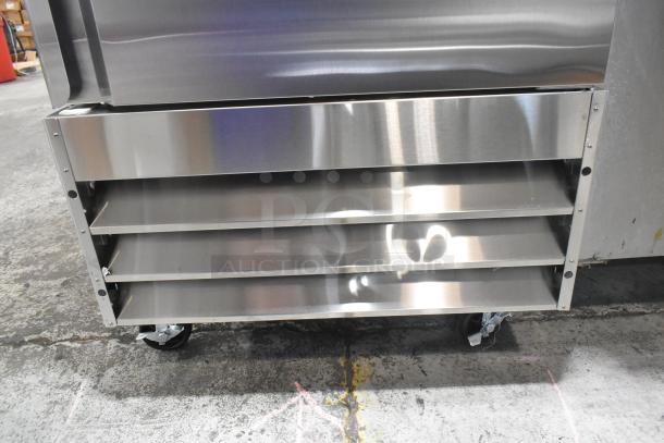 BRAND NEW SCRATCH AND DENT! 2024 Avantco 178SS1RHC Stainless Steel Commercial Single Door Reach In Cooler on Commercial Casters. 115 Volts, 1 Phase. - Image 6 of 8
