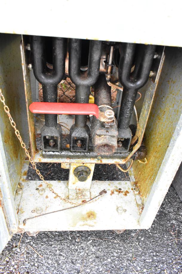 GF-90/LPG Stainless Steel Commercial Floor Style Propane Gas Powered Deep Fat Fryer. 90,000 BTU. - Image 5 of 7