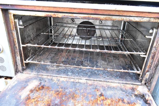 Jade Range Stainless Steel Commercial Natural Gas Powered 6 Burner Range w/ Salamander Cheese Melter and Convection Oven. - Image 7 of 9