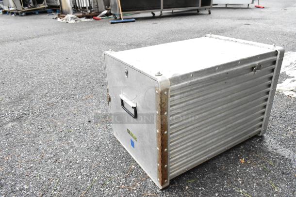 CresCor Metal Carrying Catering Case. - Image 3 of 6