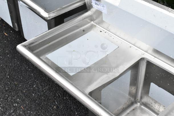 BRAND NEW SCRATCH AND DENT! Regency 600S21014216 16-Gauge Stainless Steel Two Compartment Commercial Sink with Galvanized Steel Legs and Two Drainboards - Image 4 of 9