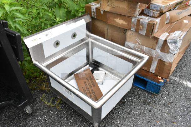 BRAND NEW SCRATCH AND DENT! Regency 600S12323 28" 16-Gauge Stainless Steel One Compartment Commercial Sink with Stainless Steel Legs, Cross Bracing, and without Drainboards - 23" x 23" x 12" Bowl - Image 2 of 6