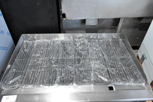 BRAND NEW SCRATCH AND DENT! 2019 Vollrath CBL2048 Stainless Steel Commercial Countertop Propane Gas Powered Charbroiler Grill. - Image 5 of 11