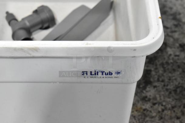 White Poly Single Bay Sink w/ Faucet and Handles. - Image 3 of 5