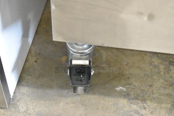 BRAND NEW SCRATCH AND DENT Pitco Frialator SG18 fryer, stainless steel, propane, 140,000 BTU, on commercial casters.