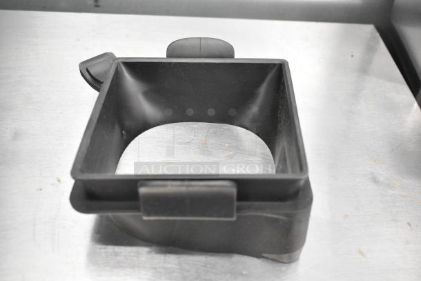 VitaMix Transition Lid in original box, new condition. Black lid, rectangular shape, fits Vitamix blenders.