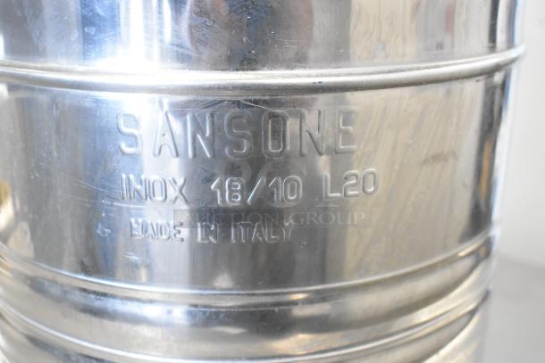 Sansone metal urn close-up, stainless steel, INOX 18/10 L20, made in Italy. Good condition, 2 urns for auction.