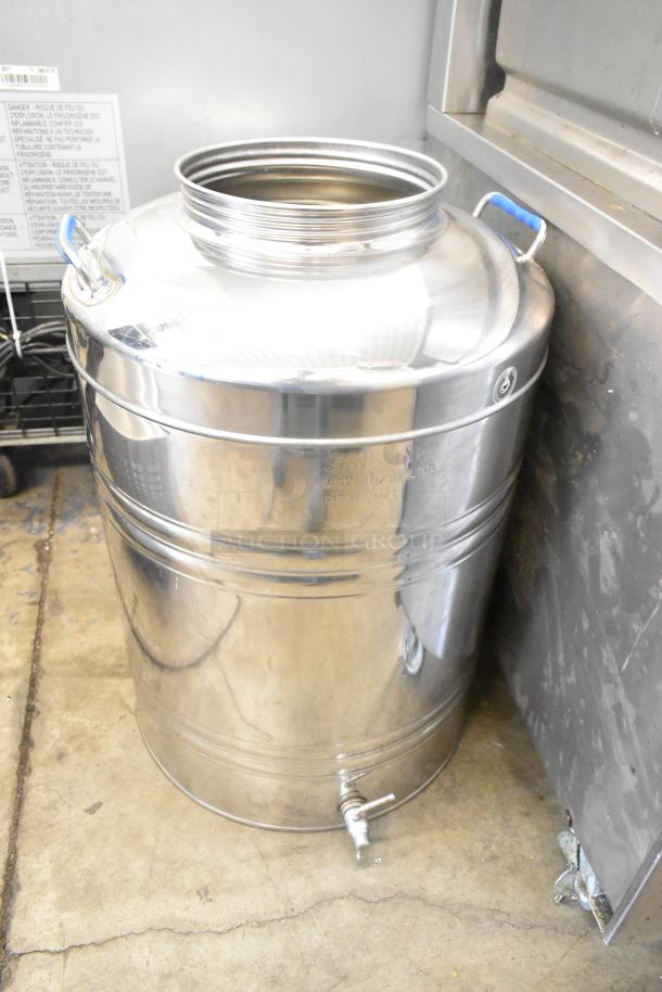 Stainless steel metal urn with spigot, model Sansone Inox 18/10 L100, polished finish, excellent condition.