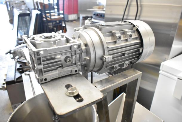 Stainless steel commercial unit with MNMRV40 gear reducer on casters, industrial-grade, excellent condition.